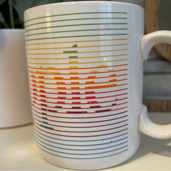 Vintage Apple Macintosh Computers MAC Ceramic Coffee Mug Rainbow USA 1980 RARE - Picture 9 of 9